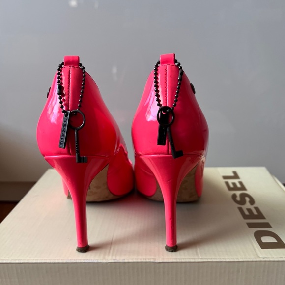 Diesel Pink Patent Leather Pump - Picture 2 of 6